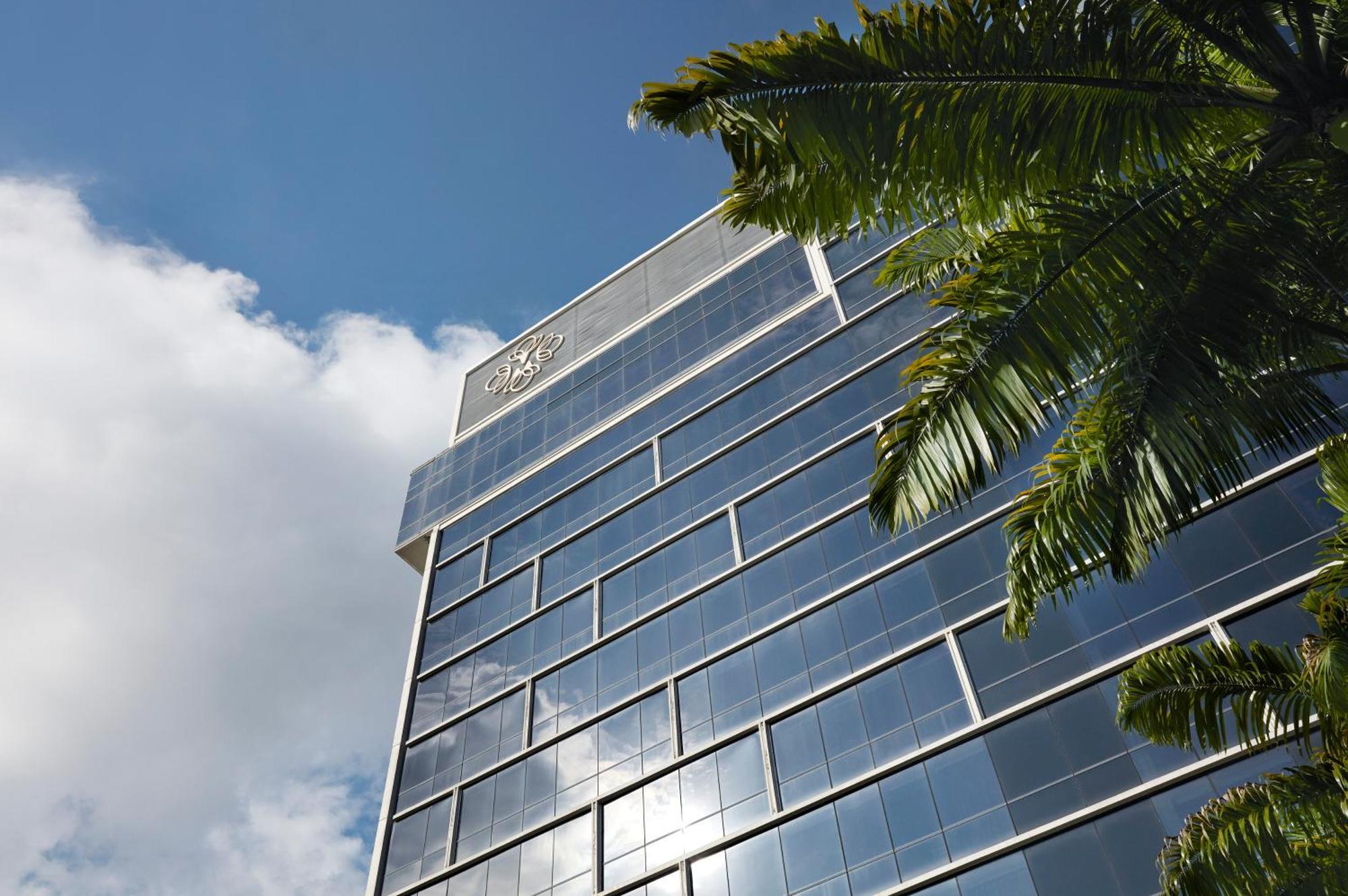 Momentus Hotel Alexandra Singapore Exterior photo